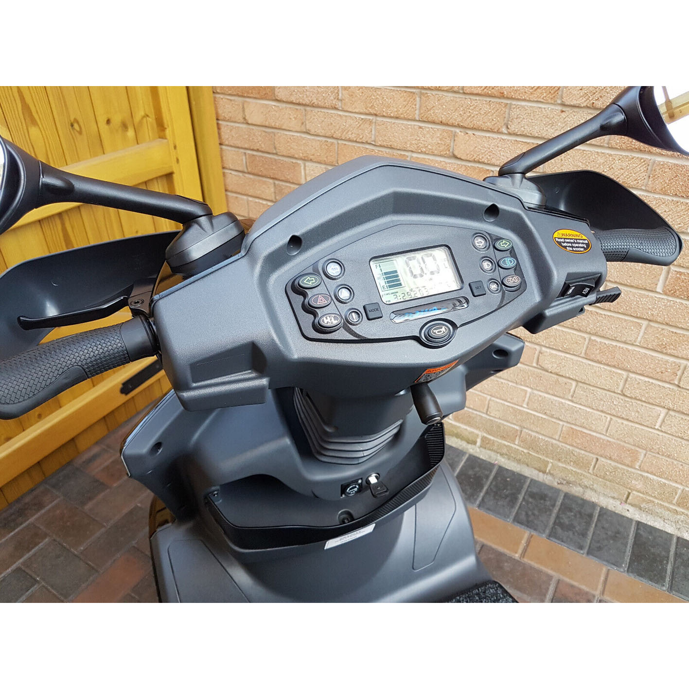 MOBILITY SCOOTER DRIVE ROYALE 4.ALL TERRAIN MOBILITY SCOOTER.WARRANTY.DELIVERY