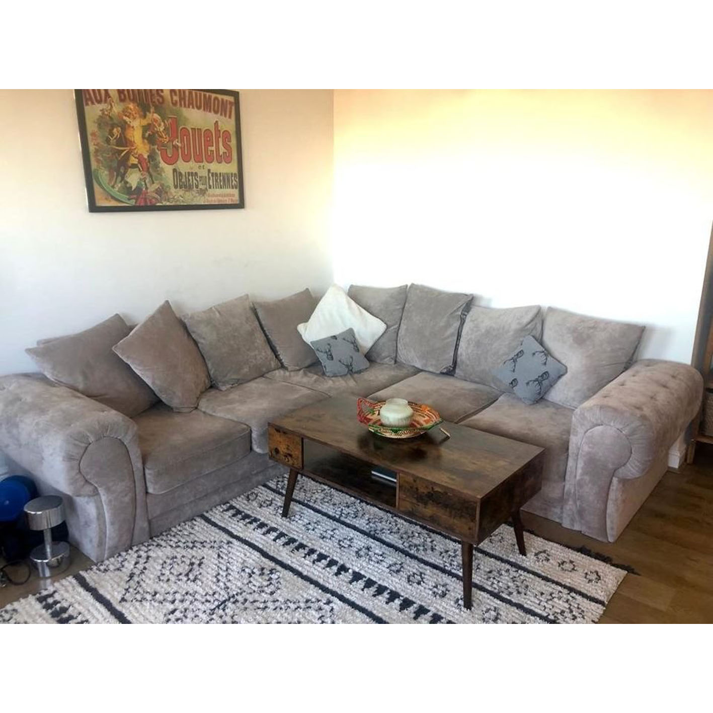 Corner L sofa
